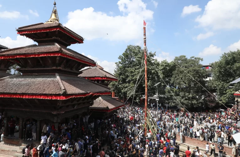 काठमाडौँका विभिन्न सडकमा इन्द्रजात्राका कारण सवारी आवागमन निषेध