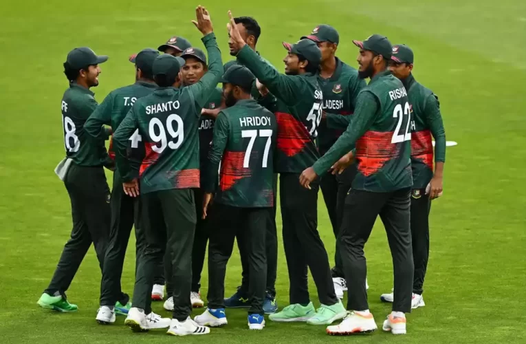 न्यूजील्याण्डविरुद्ध बंगलादेश ५ विकेटले विजयी