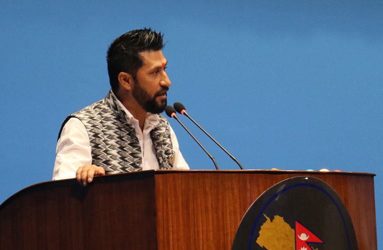 नेपाली कांग्रेसले गृहमन्त्री लामिछानेलाई संसदमा बोल्न दिने